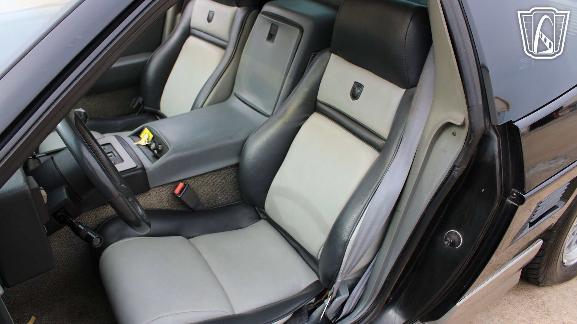 Used 1987 Pontiac Fiero GT RWD image 10