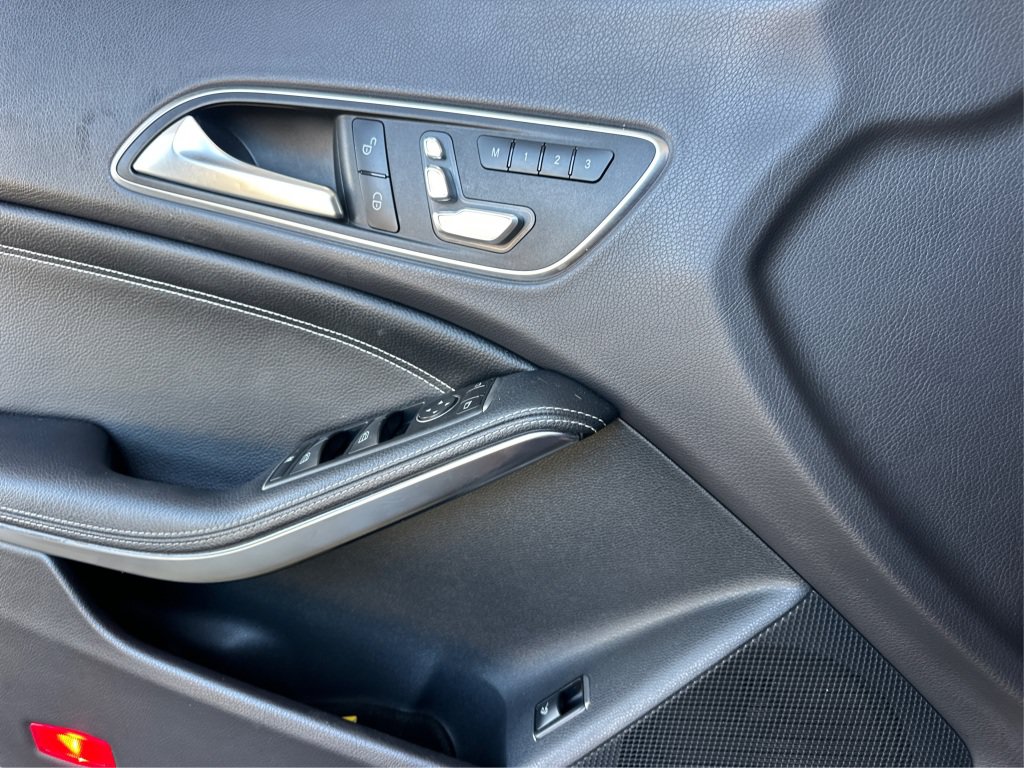Used 2018 Mercedes-Benz CLA 250 4MATIC image 28