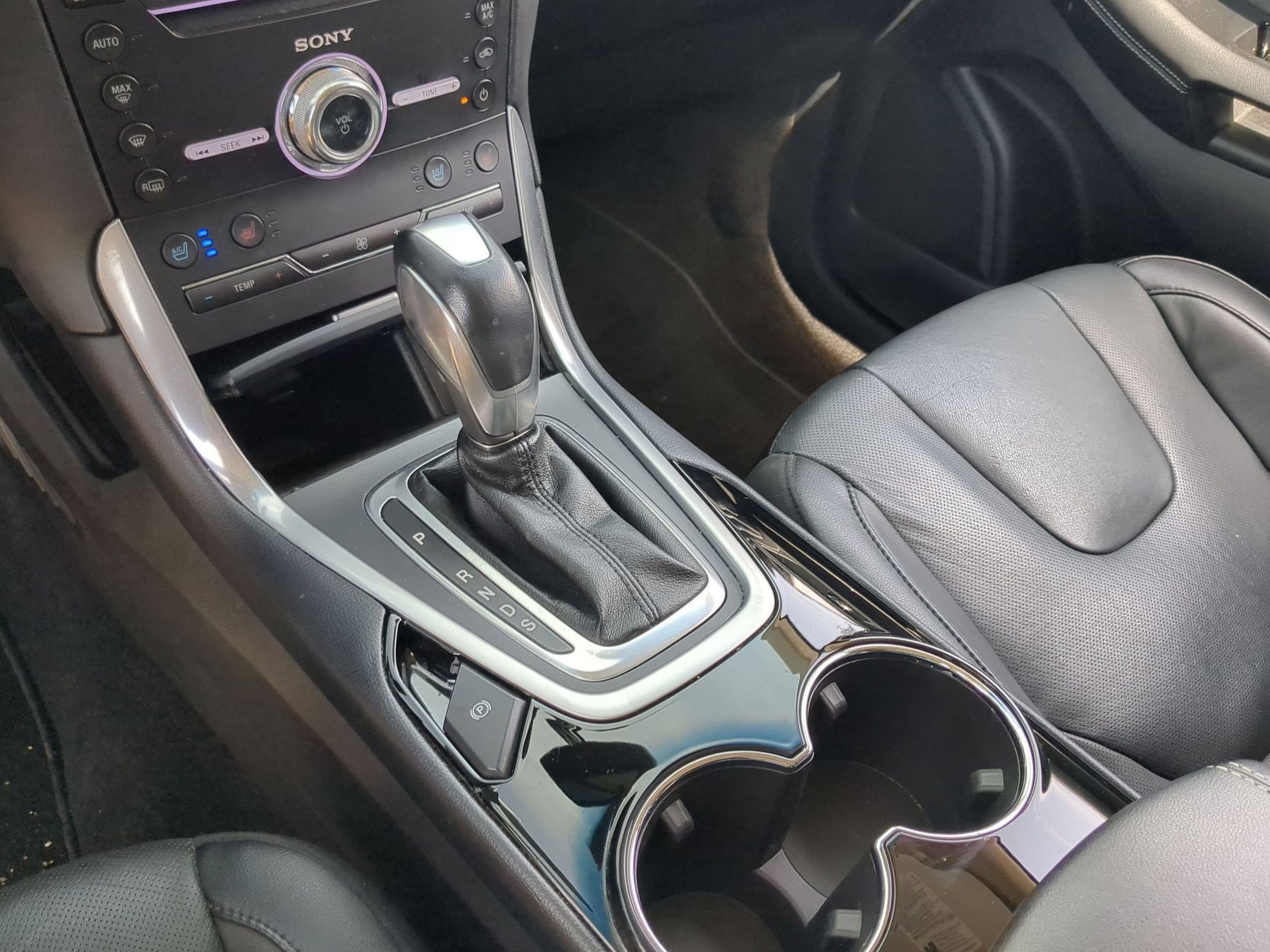 Used 2018 Ford Edge Titanium w/ Equipment Group 301A image 20