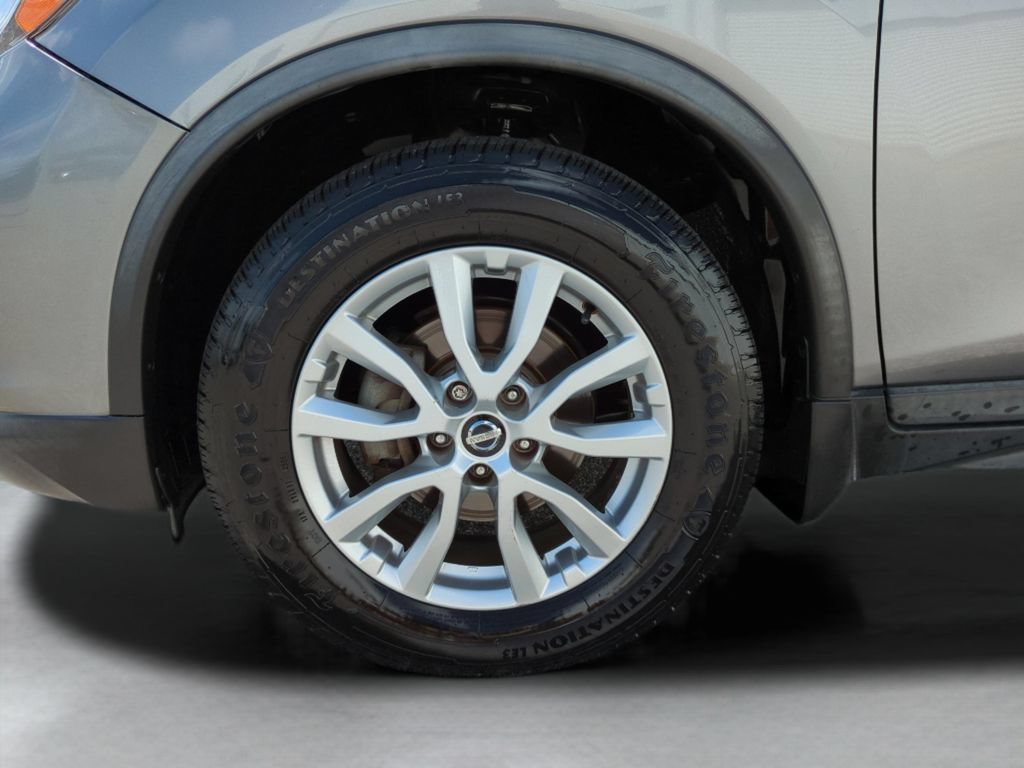 Used 2017 Nissan Rogue SV FWD image 26