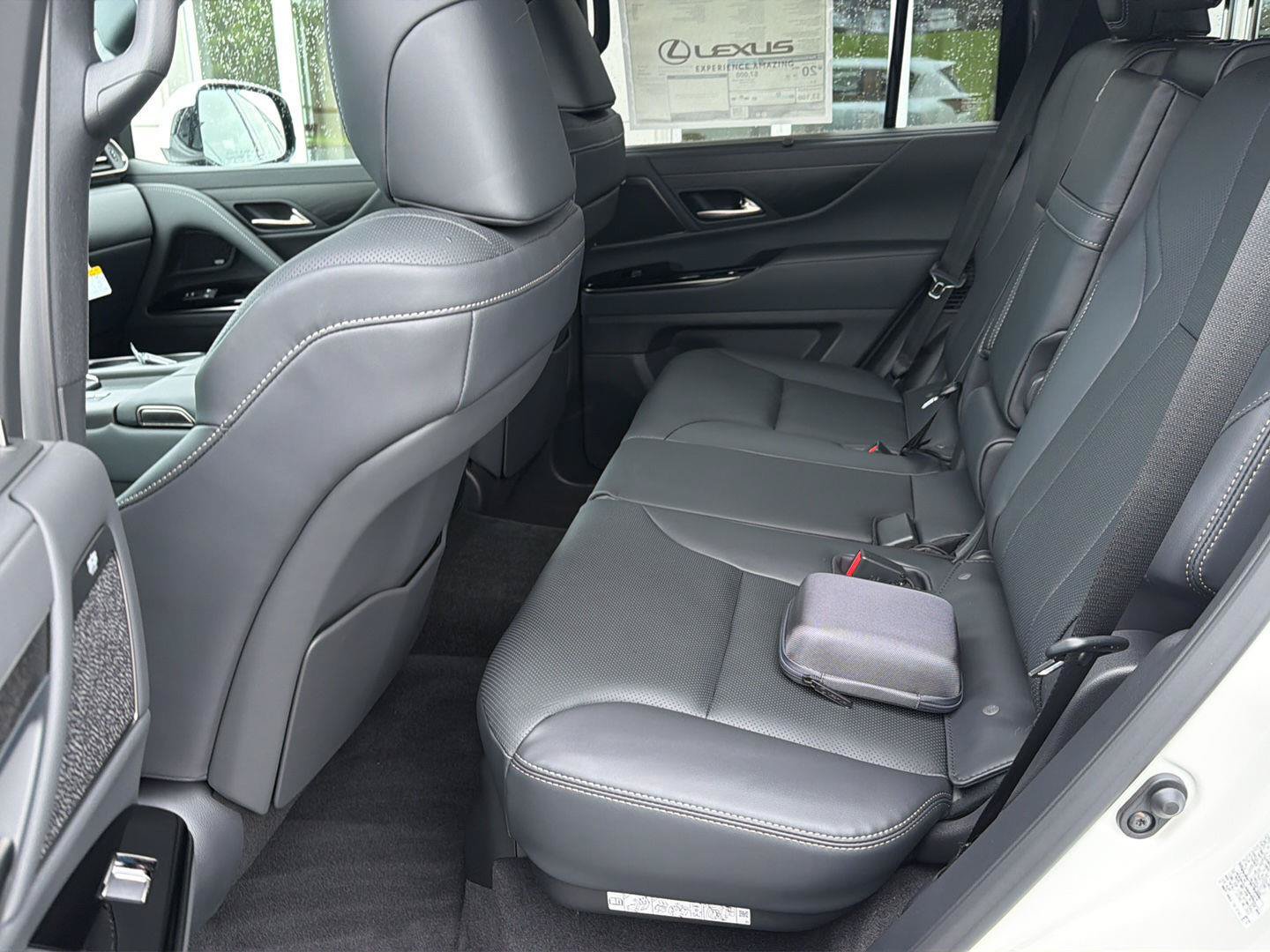 New 2026 Lexus LX 700h Luxury AWD/4WD image 11