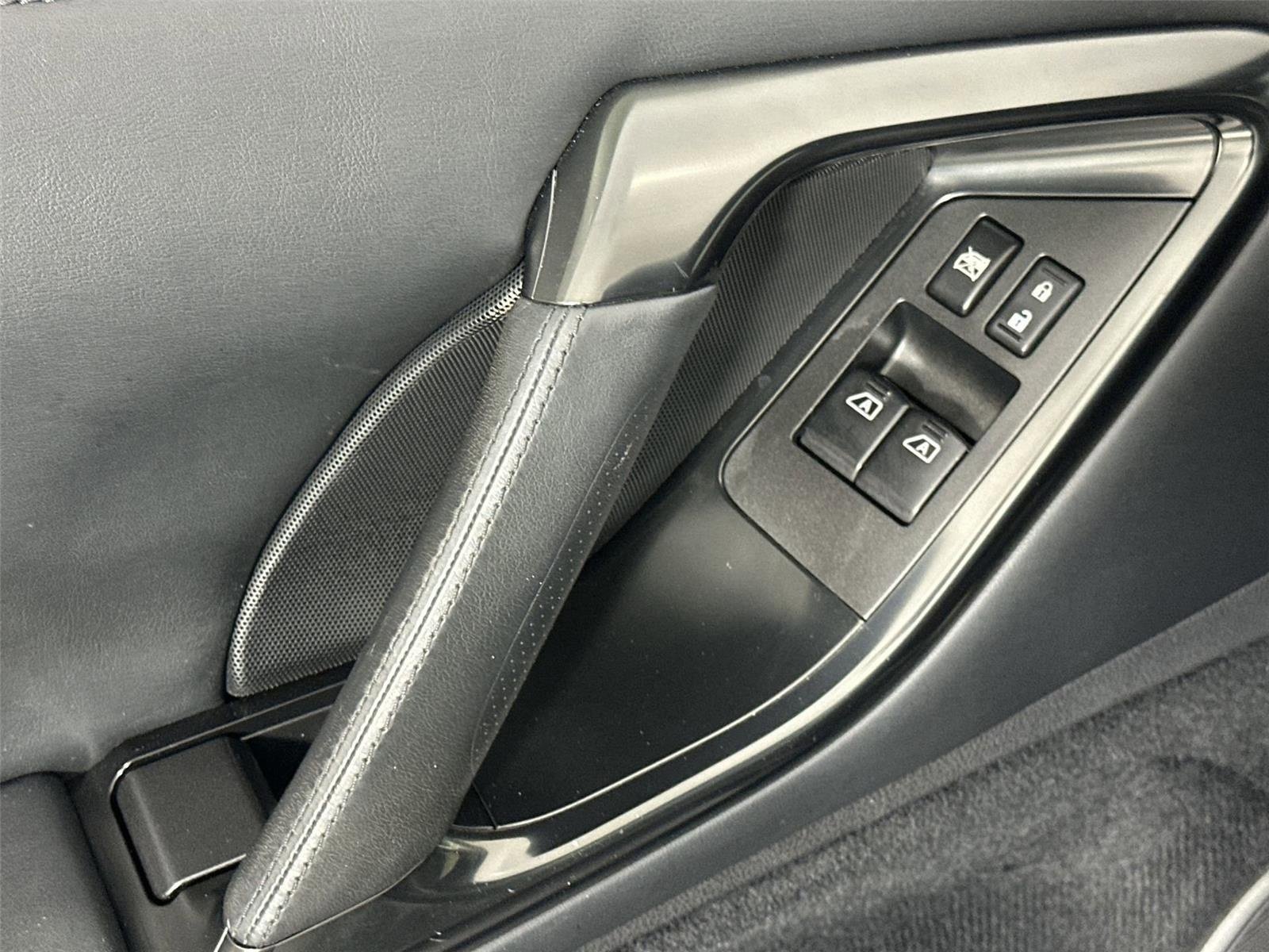 Used 2018 Nissan GT-R Premium image 13