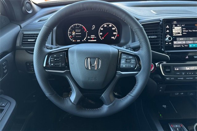 New 2026 Honda Ridgeline Black Edition image 17