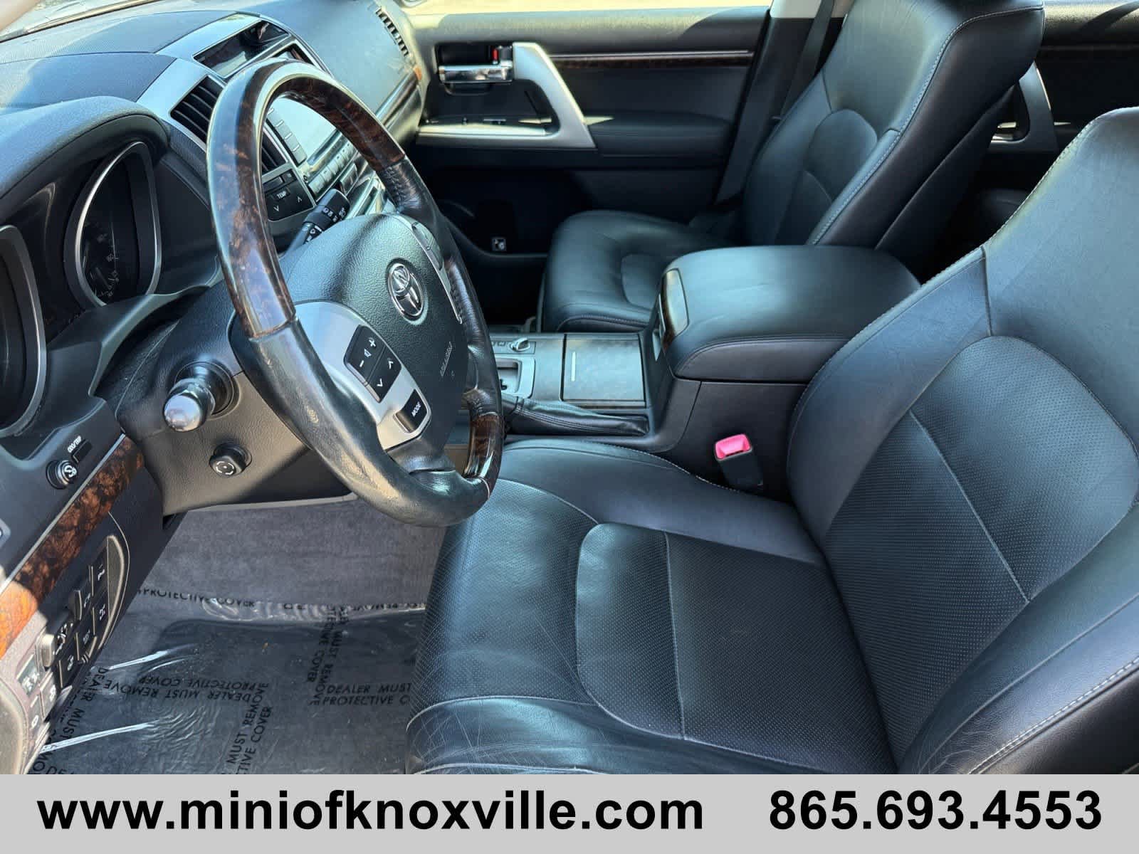 Used 2015 Toyota Land Cruiser AWD/4WD image 11