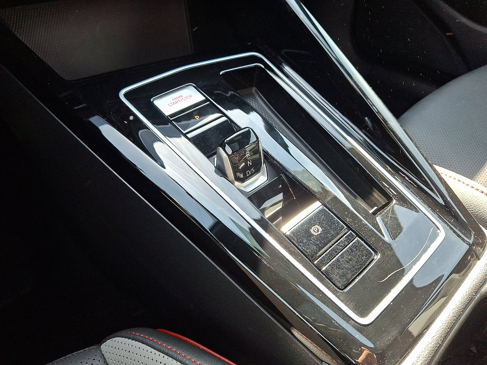 Certified 2023 Volkswagen GTI SE w/ SE Leather Package image 15