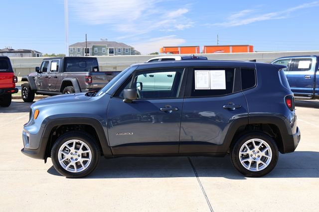 Used 2023 Jeep Renegade Latitude image 4