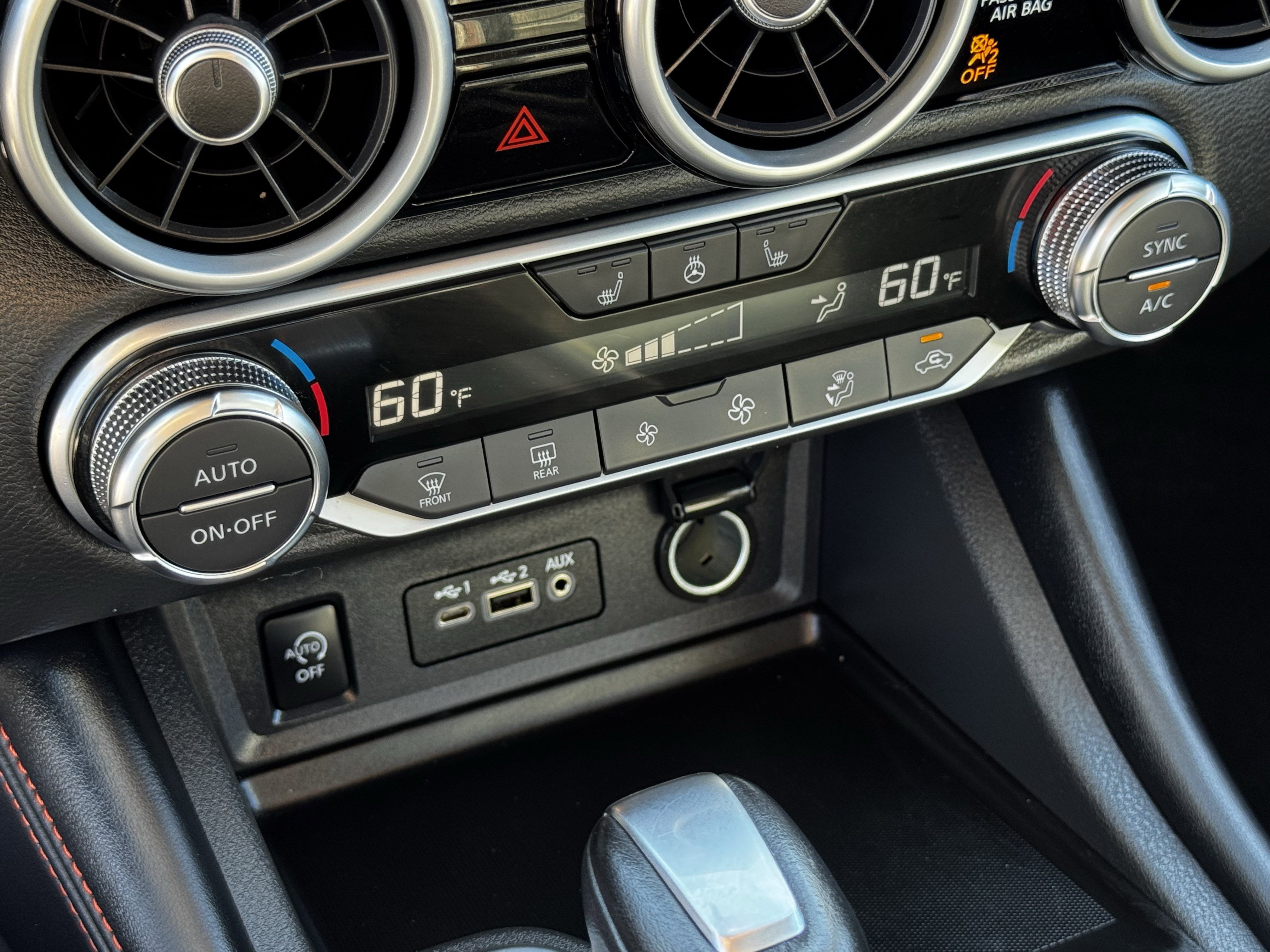 Used 2025 Nissan Sentra SR w/ SR Premium Package image 22