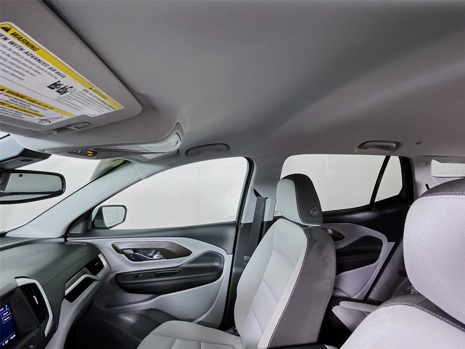 Used 2023 GMC Terrain SLE w/ Driver Convenience Package image 11