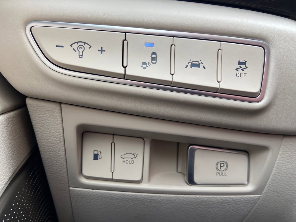 Used 2022 Genesis G90 5.0 Ultimate image 35