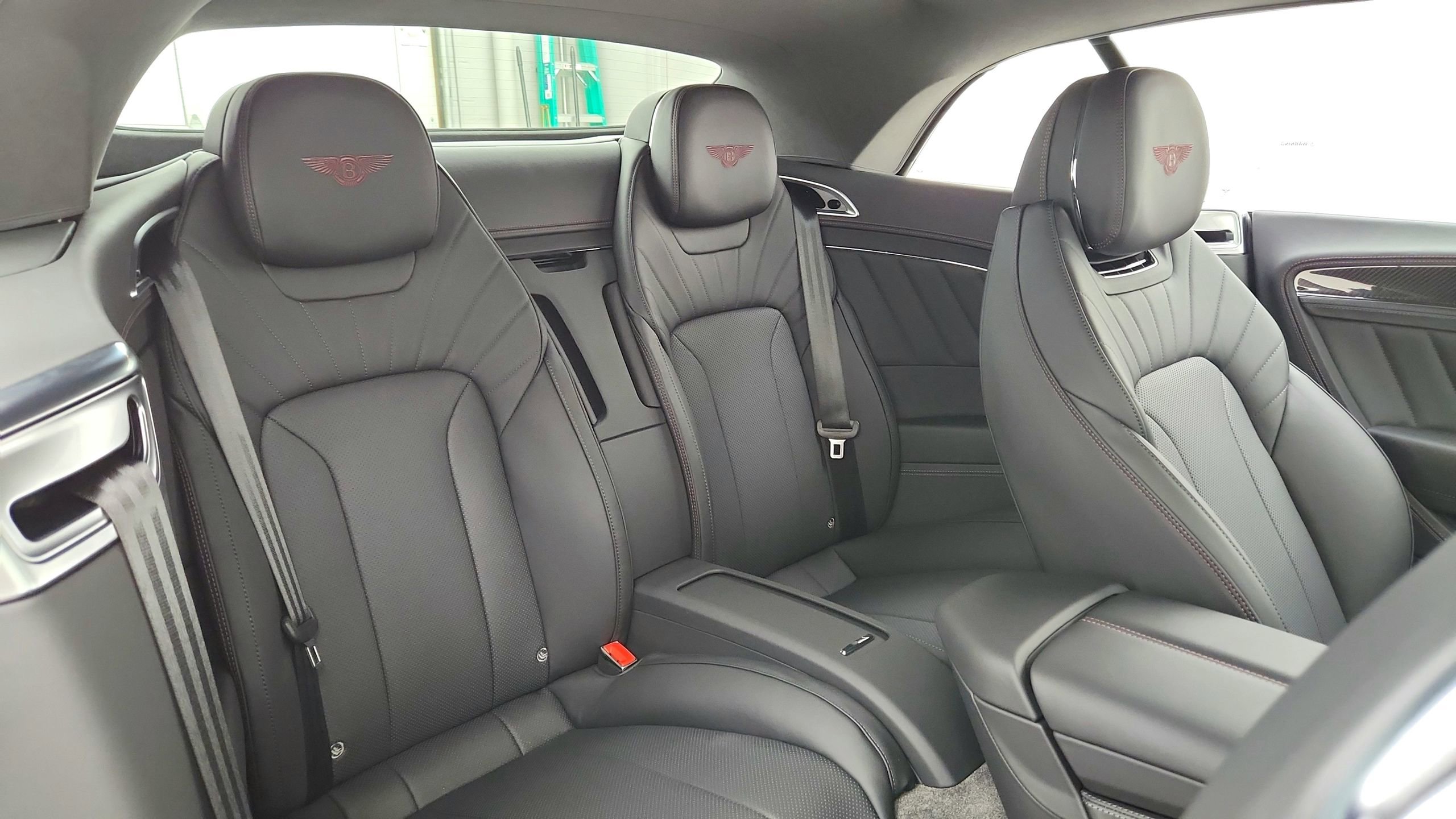 Used 2024 Bentley Continental GT V8 image 26