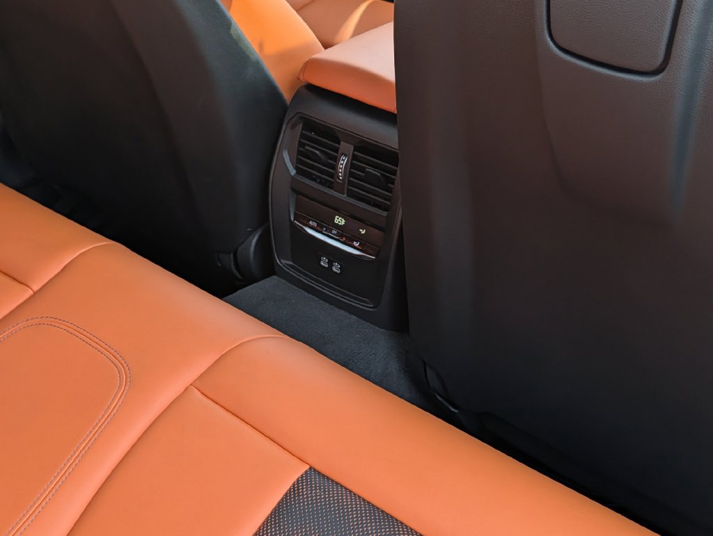 Used 2025 BMW M3 Competition AWD/4WD image 34