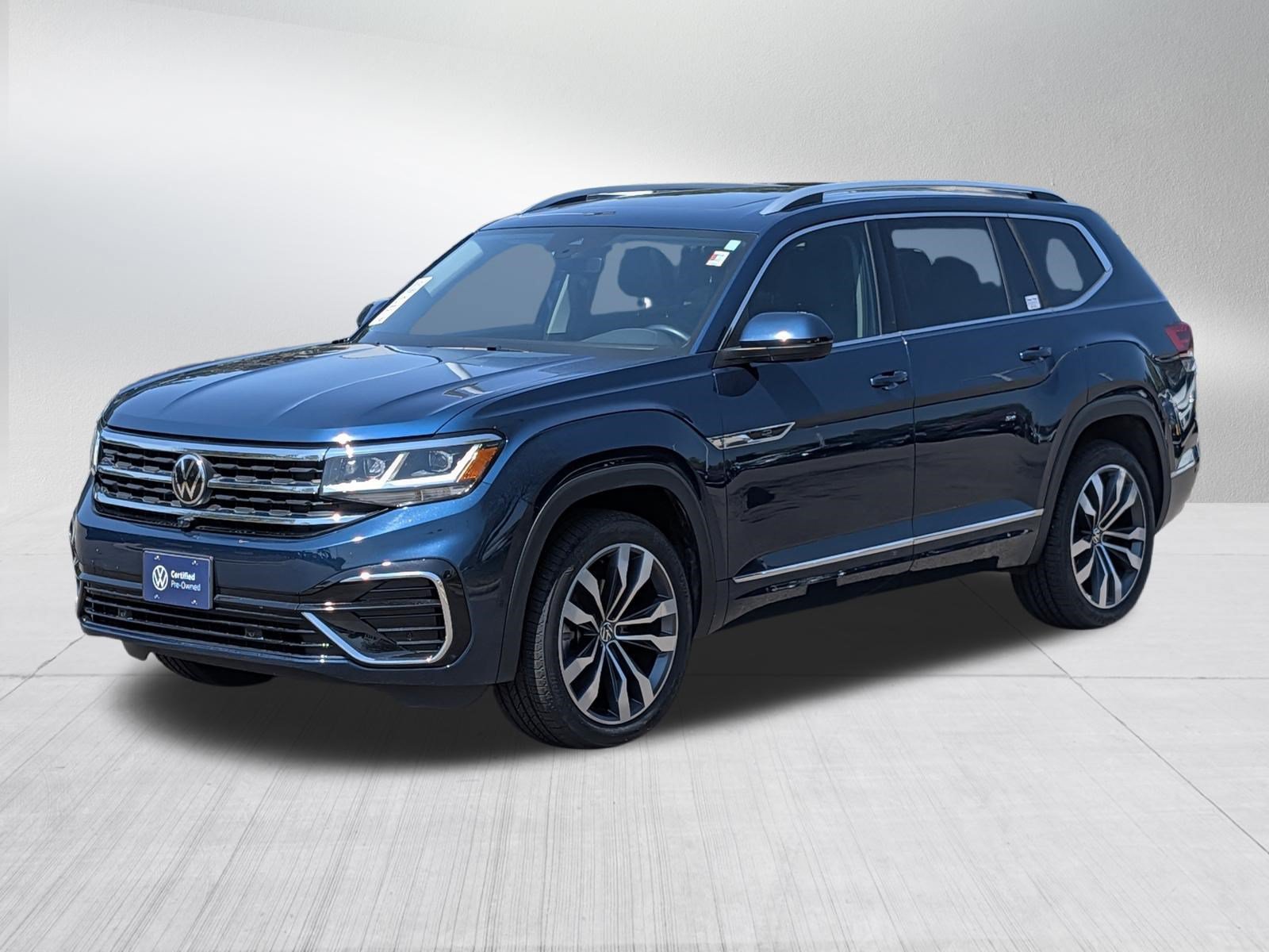 Certified 2023 Volkswagen Atlas SEL Premium AWD/4WD image 3