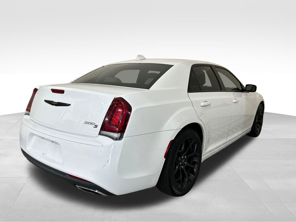 Used 2019 Chrysler 300 S image 5