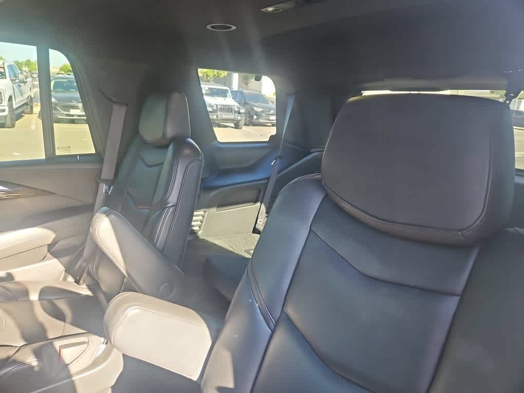 Used 2018 Cadillac Escalade Platinum AWD/4WD image 18