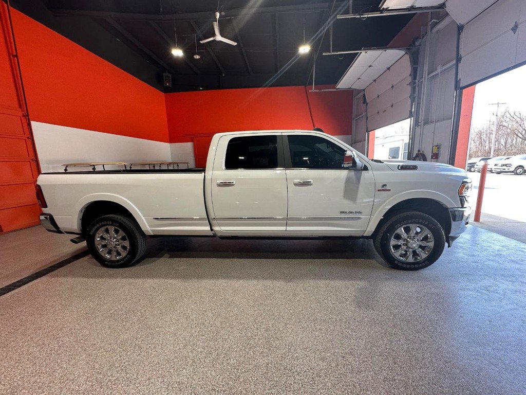 Used 2022 RAM 3500 Limited w/ Protection Group AWD/4WD image 2