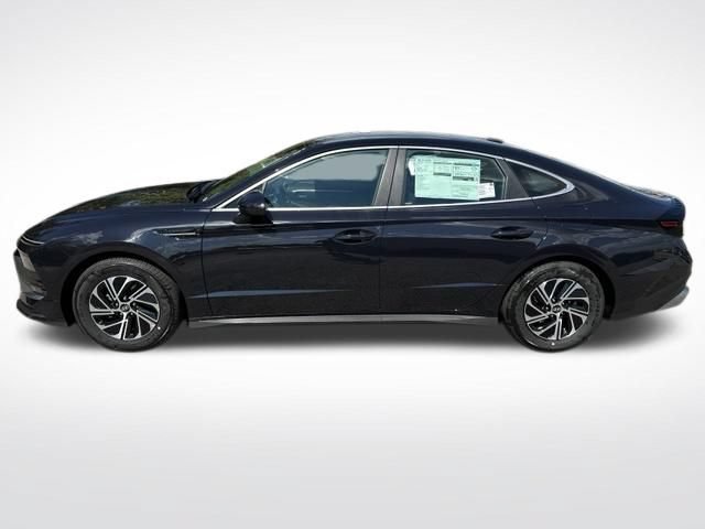 New 2026 Hyundai Sonata Blue FWD image 9