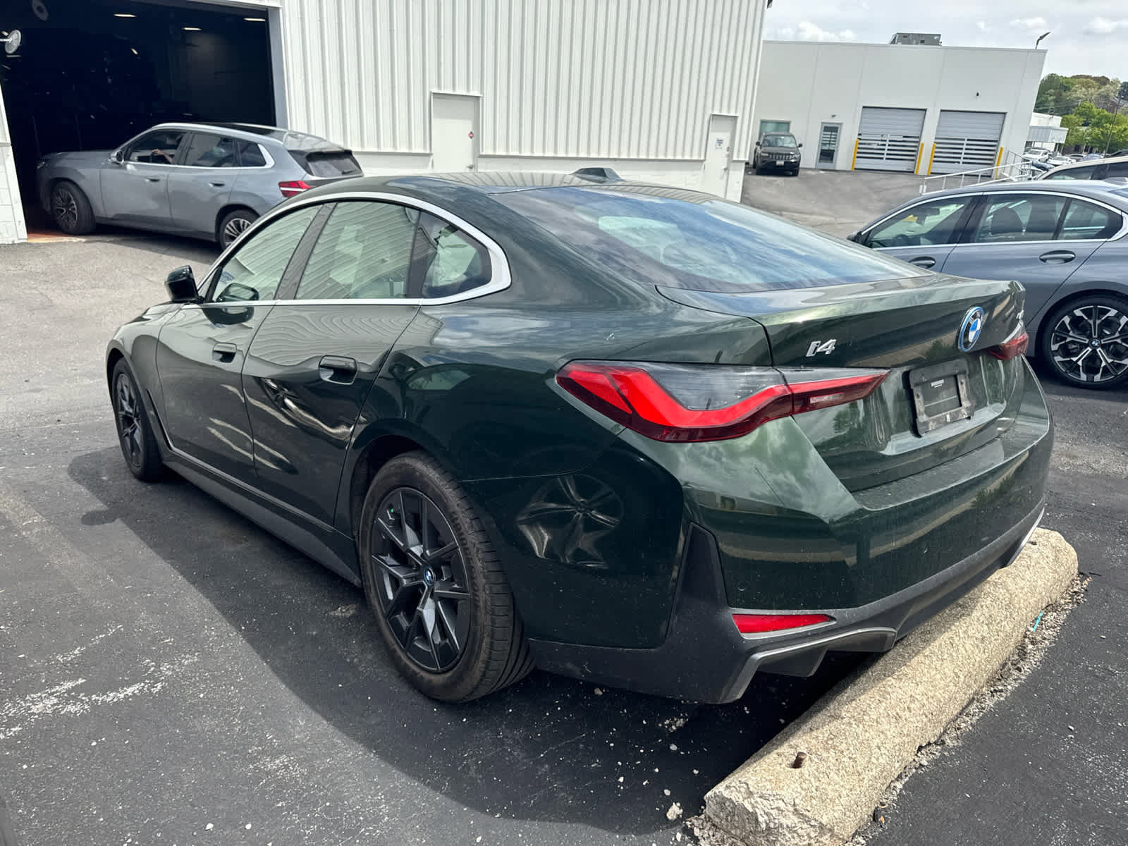 Certified 2023 BMW i4 eDrive35 w/ Premium Package RWD image 4