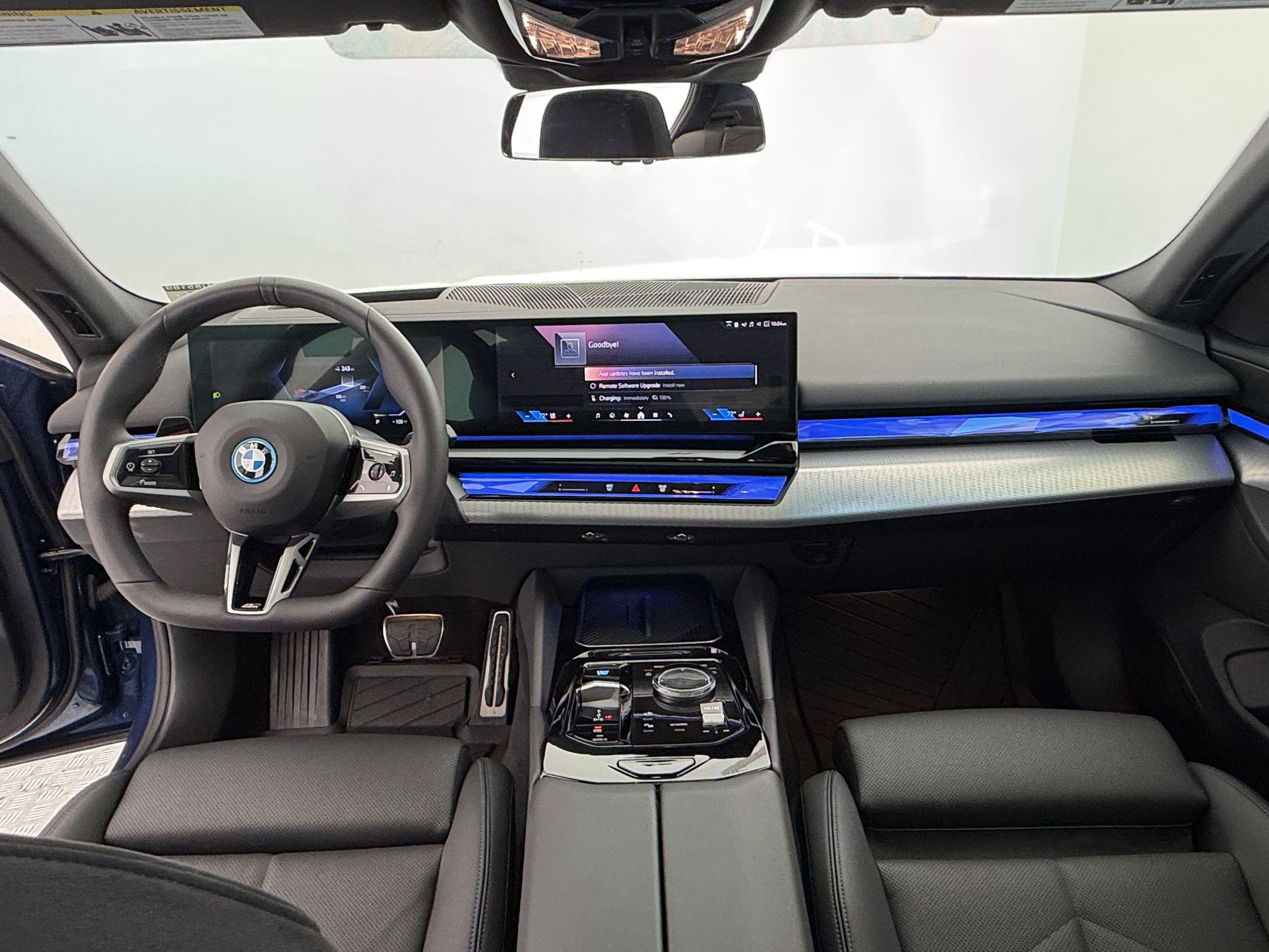 Certified 2025 BMW i5 xDrive40 w/ M Sport Package AWD/4WD image 16