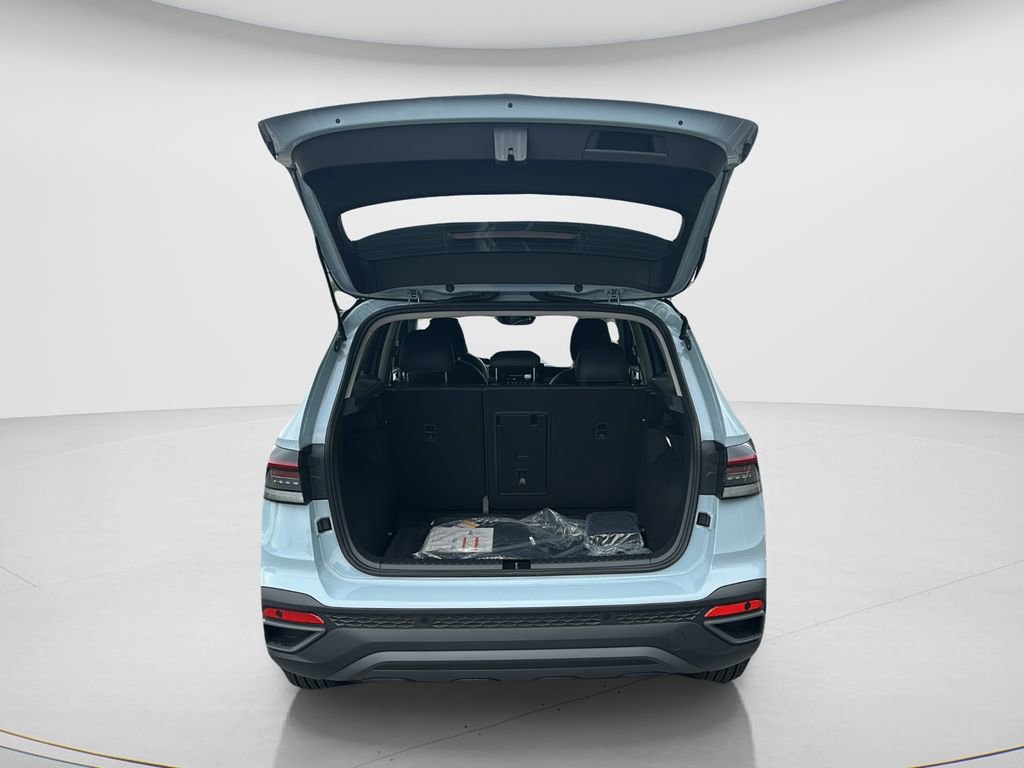 New 2026 Volkswagen Taos SE image 12