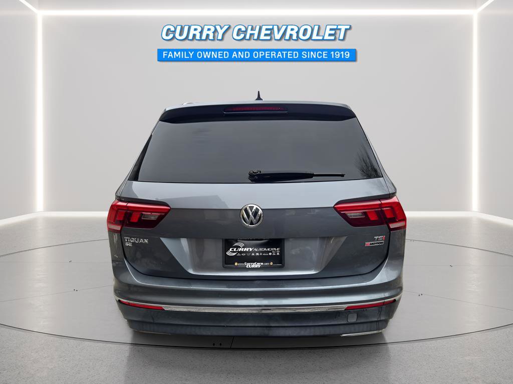 Used 2018 Volkswagen Tiguan SE w/ Panoramic Sunroof Package image 17