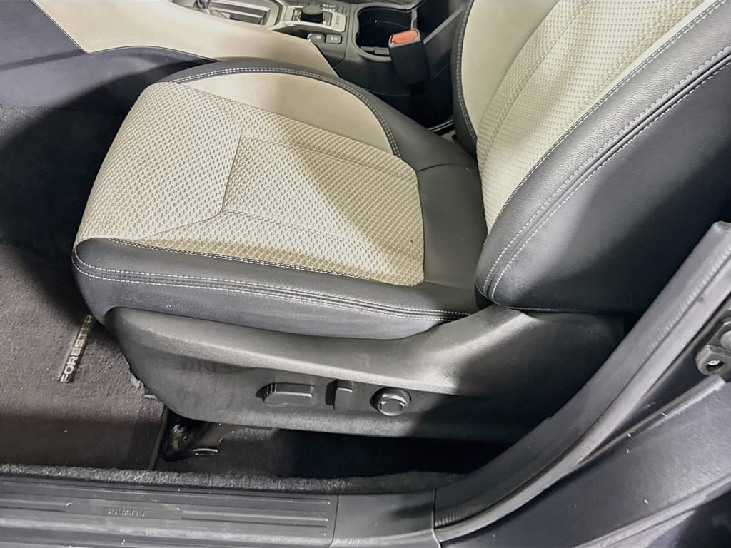 Used 2023 Subaru Forester Premium AWD/4WD image 25