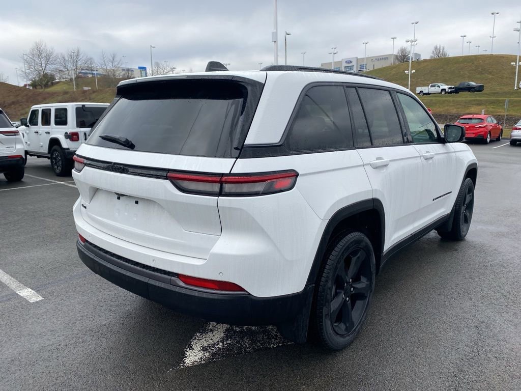 New 2026 Jeep Grand Cherokee Limited w/ Limited Altitude Package image 3