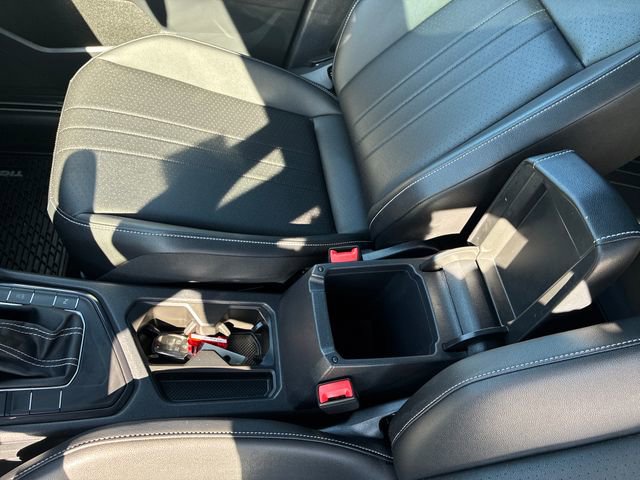 Used 2024 Volkswagen Tiguan SE R-Line FWD image 25