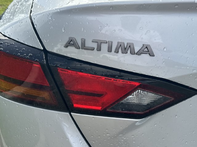 Certified 2023 Nissan Altima 2.5 SV FWD image 10