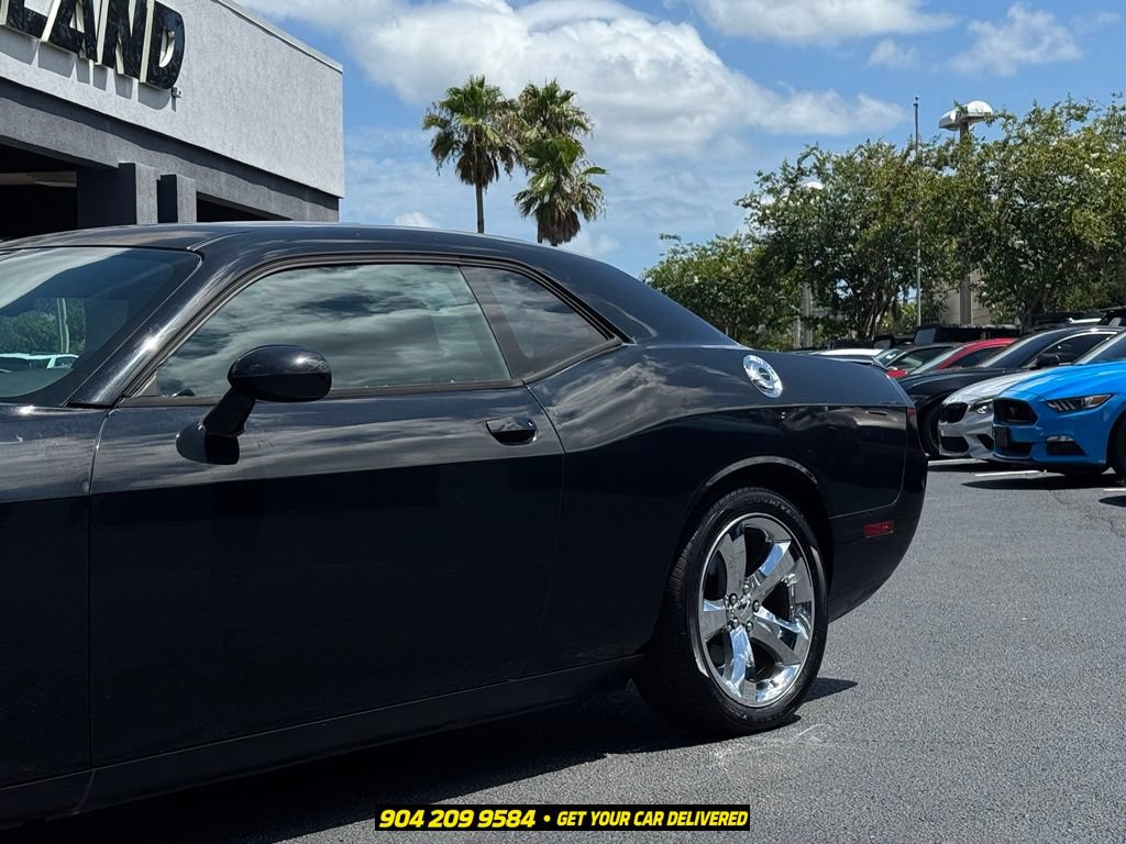 Used 2014 Dodge Challenger R/T Plus RWD image 4