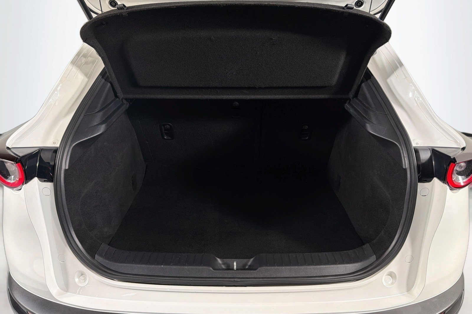 Used 2021 MAZDA CX-30 FWD 2.5 S w/ Select Package image 22
