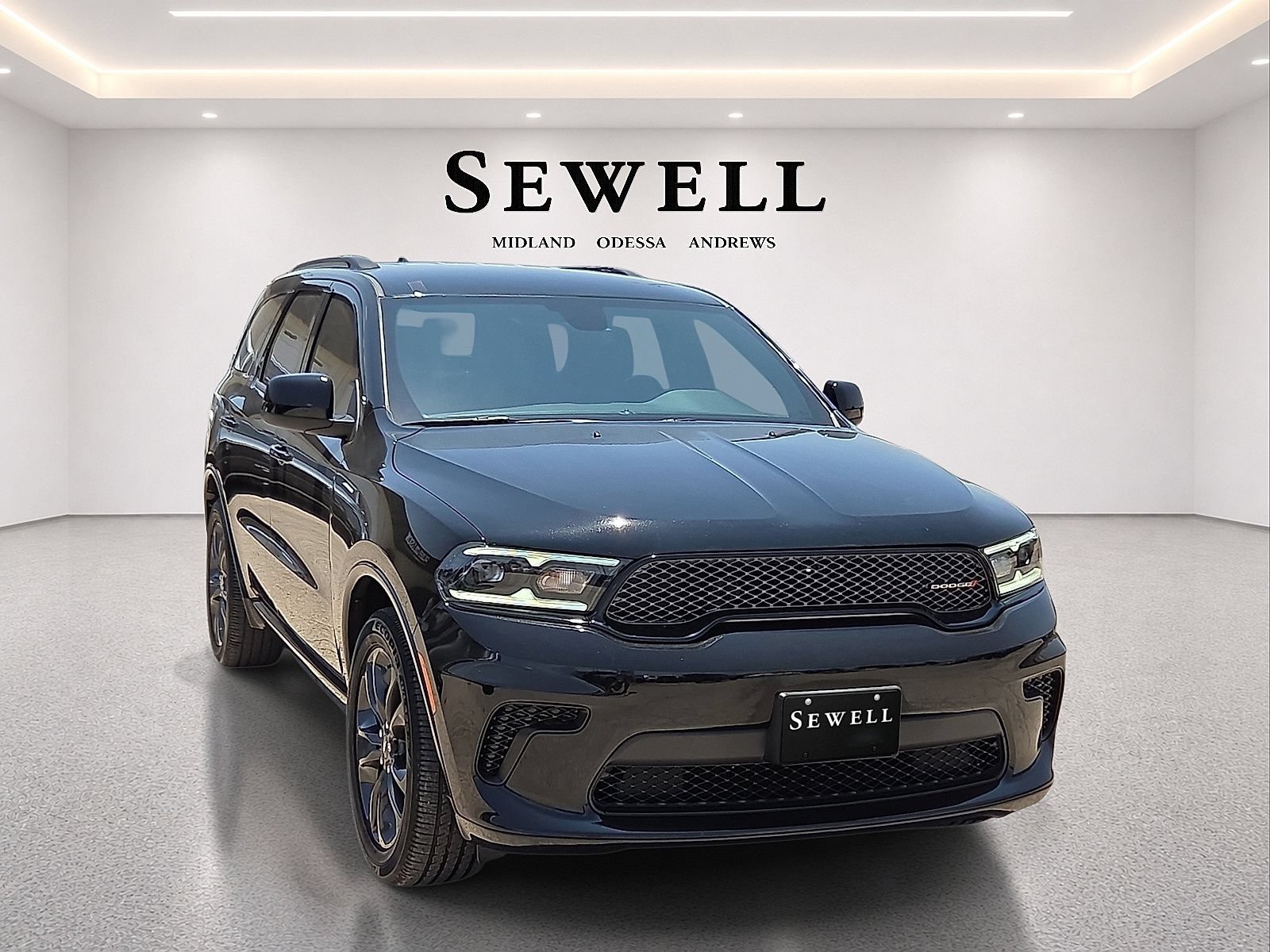 Used 2024 Dodge Durango SXT w/ SXT Blacktop Group RWD image 7