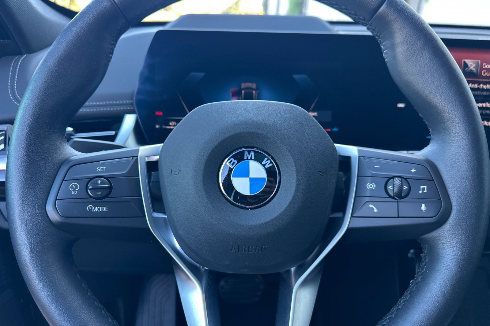 Used 2025 BMW X1 xDrive28i w/ Technology Package image 30