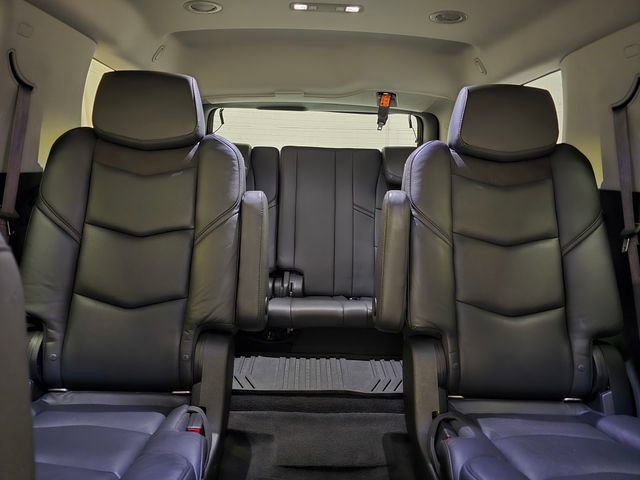 Used 2016 Cadillac Escalade Premium image 29