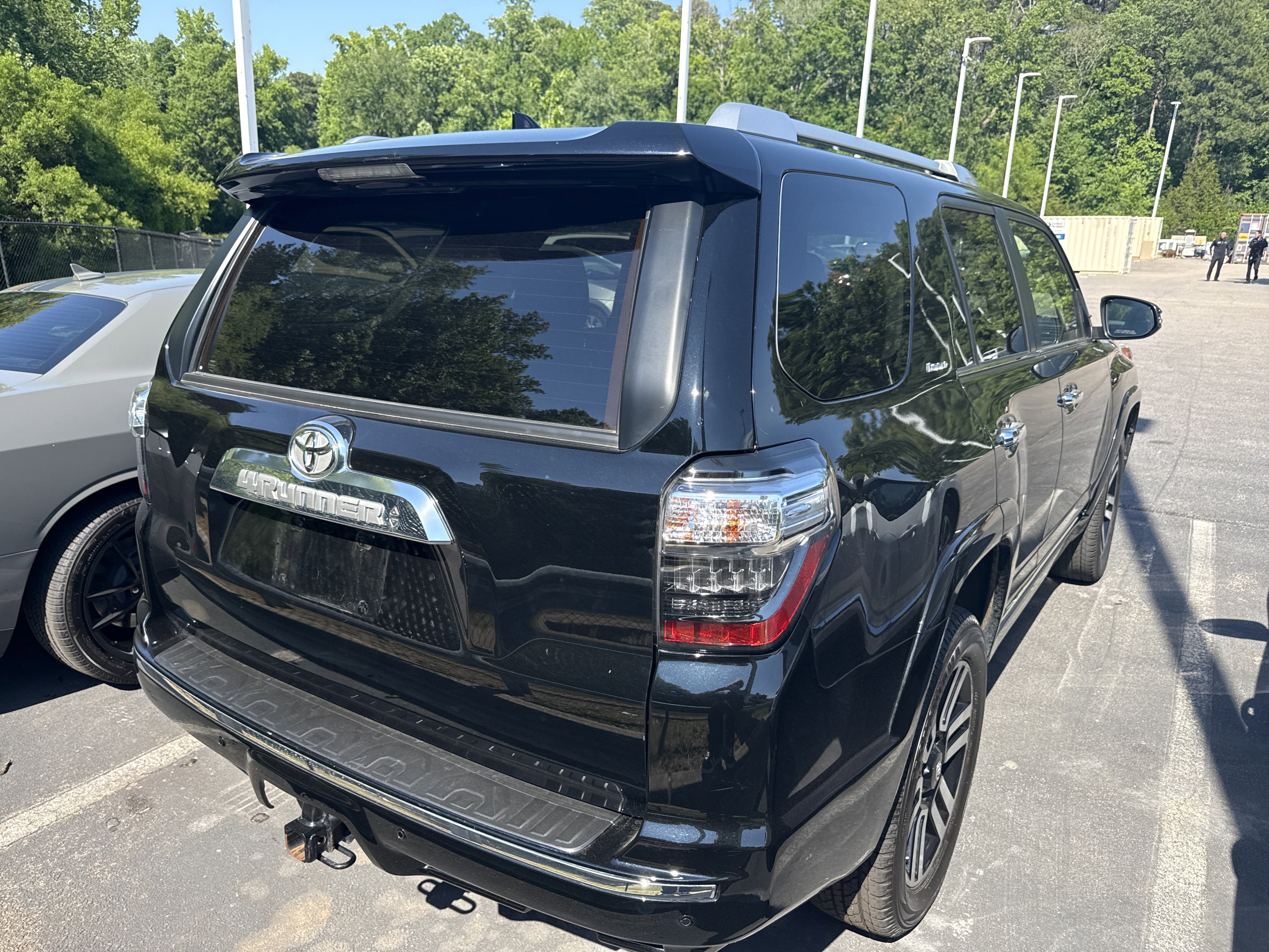 Used 2022 Toyota 4Runner Limited AWD/4WD image 7