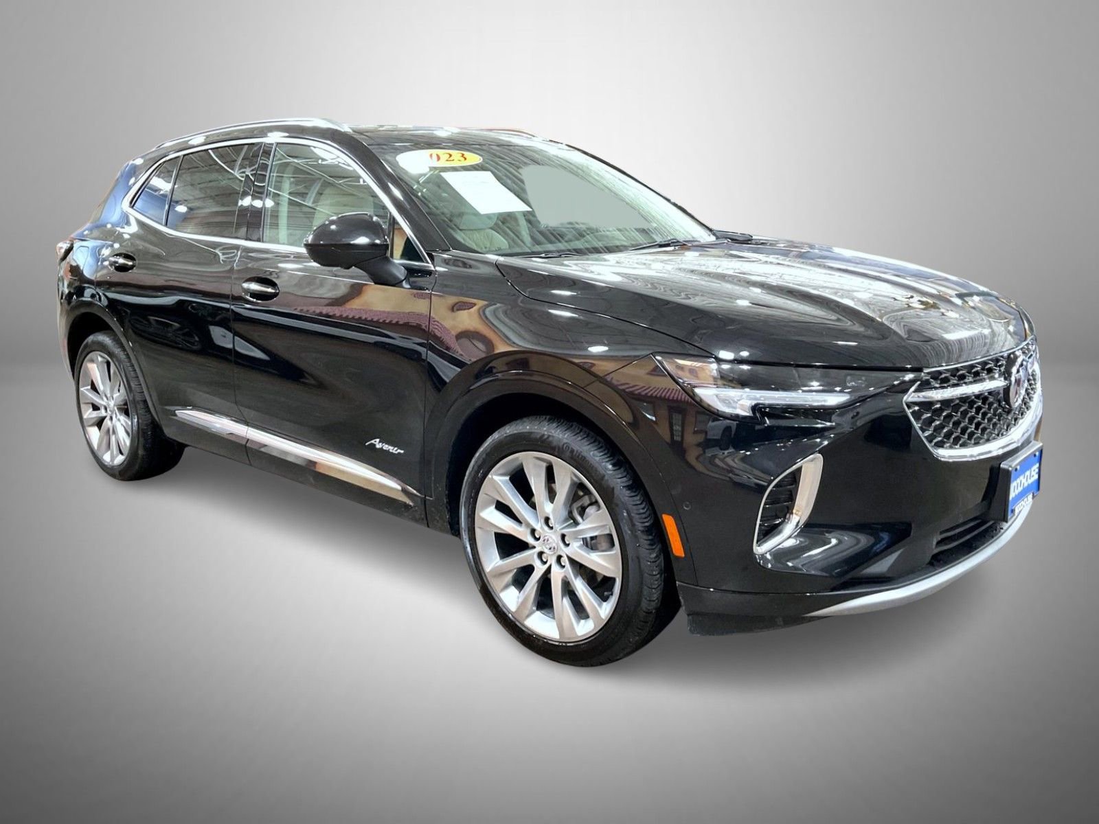 Used 2023 Buick Envision Avenir image 3