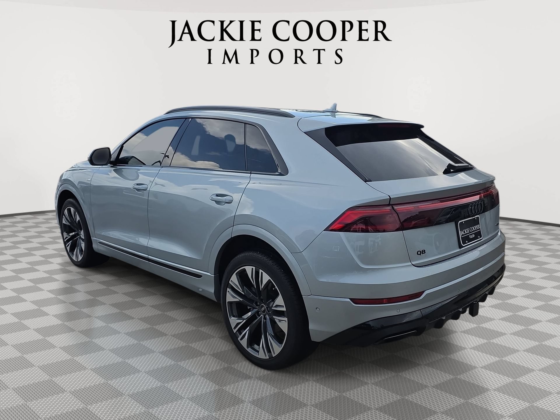 Used 2025 Audi Q8 Premium Plus w/ Premium Plus Package AWD/4WD image 7