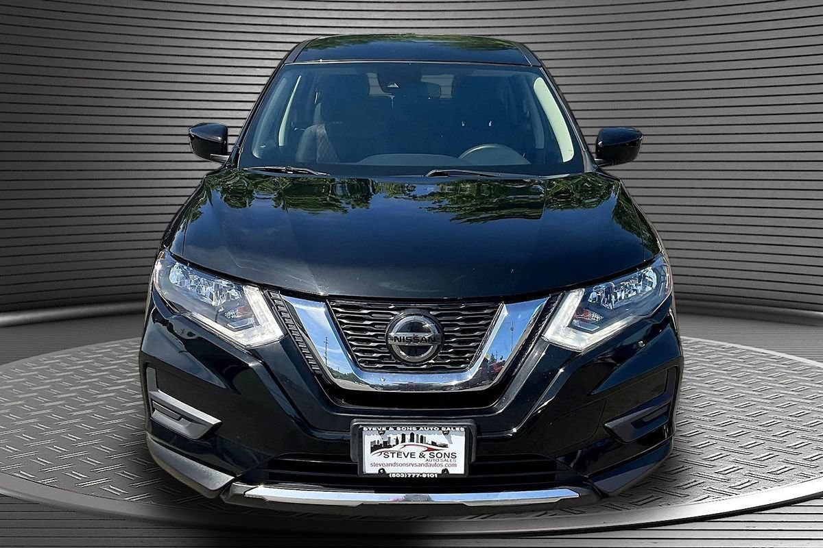 Used 2020 Nissan Rogue S FWD image 2