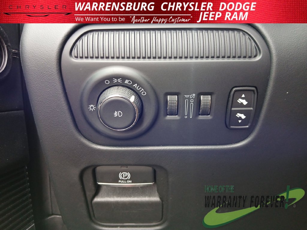 Used 2024 Jeep Grand Wagoneer L Series II w/ Quick Order Packagew 28T AWD/4WD image 36