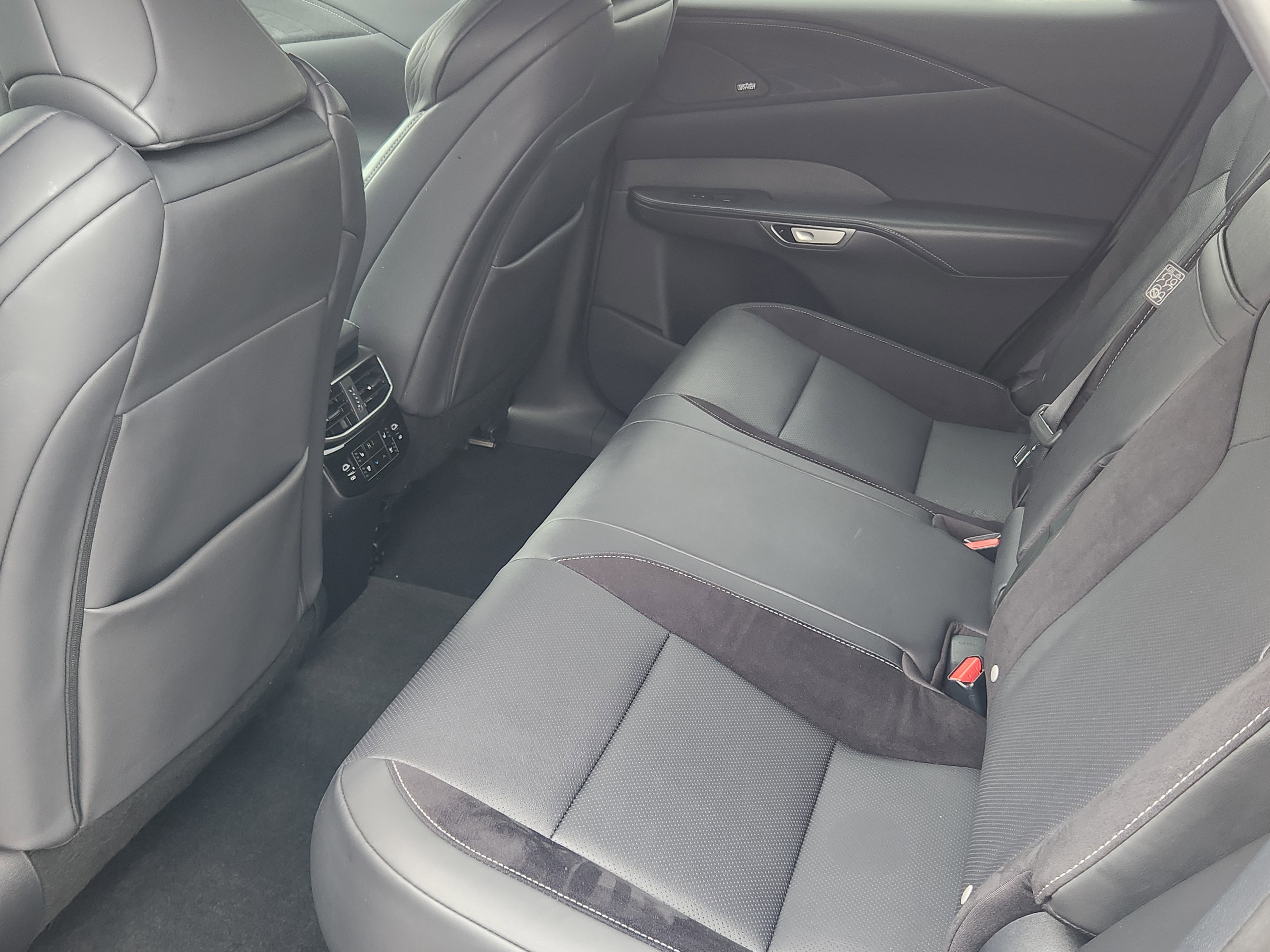 Used 2023 Lexus RX 500h F Sport w/ Accessory Package (Z1) image 16