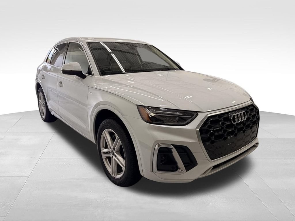 Used 2023 Audi Q5 e Premium w/ Convenience Package AWD/4WD image 7