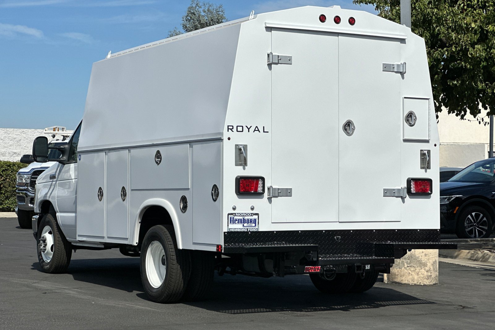 New 2025 Ford E-350 and Econoline 350 Super Duty w/ Power Equipment Group RWD image 6