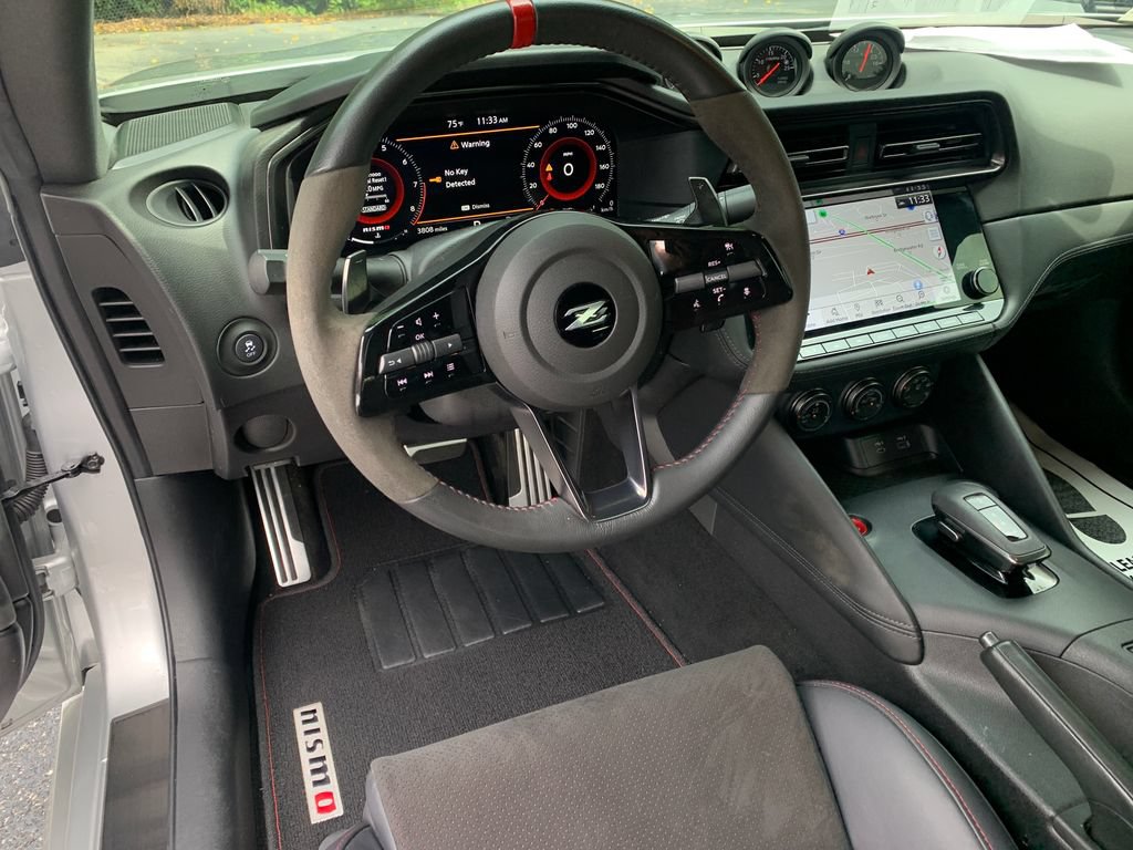Certified 2025 Nissan Z NISMO w/ Floor Mat Package RWD image 13