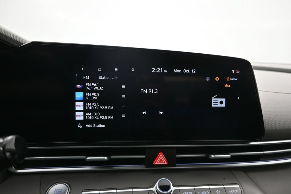 Used 2025 Hyundai Elantra SEL FWD image 15