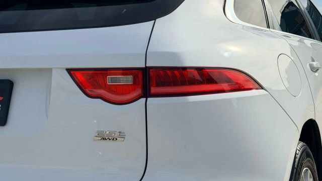 Used 2019 Jaguar F-PACE Prestige image 50