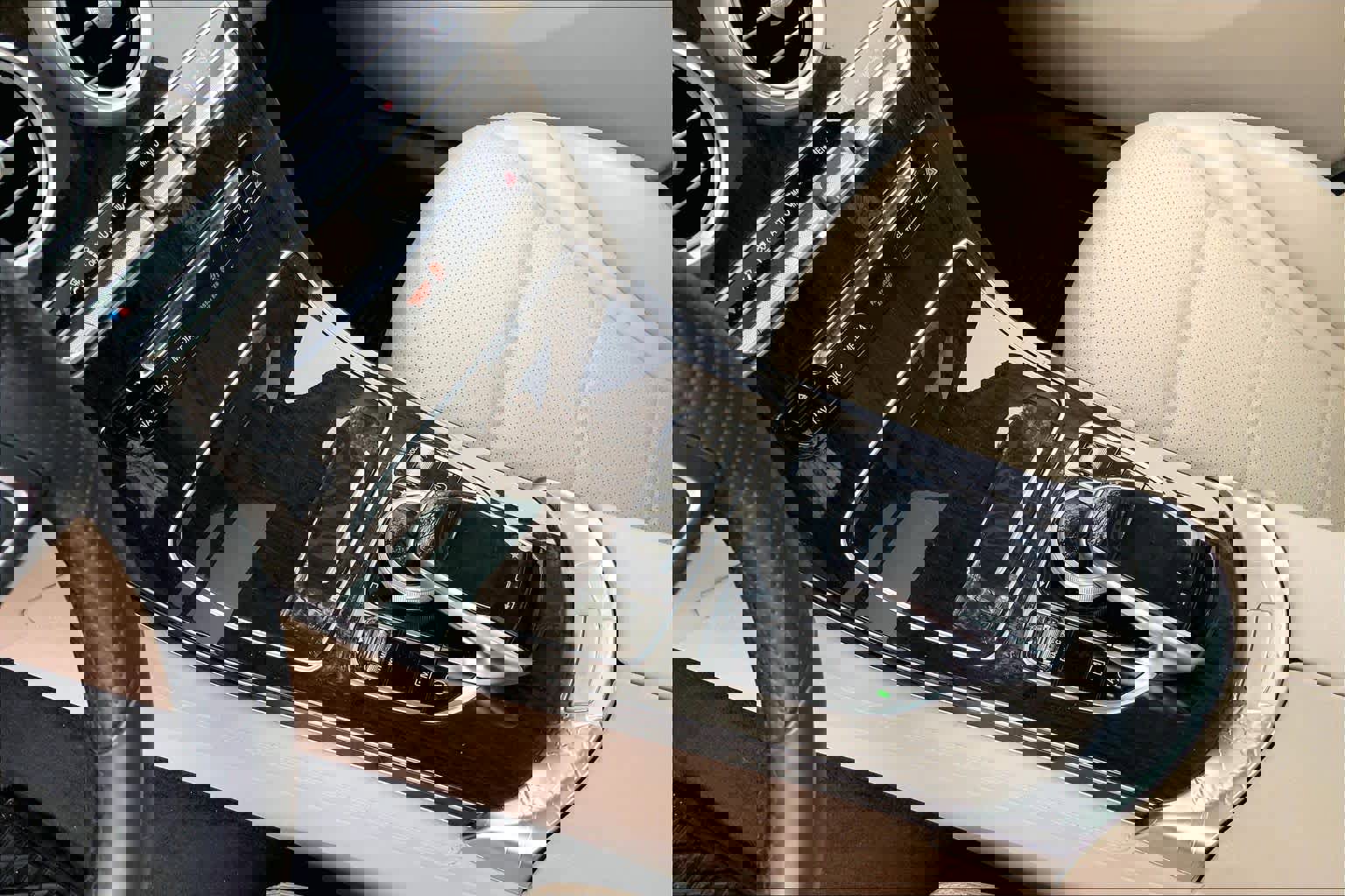 Used 2016 Mercedes-Benz GLC 300 4MATIC image 17