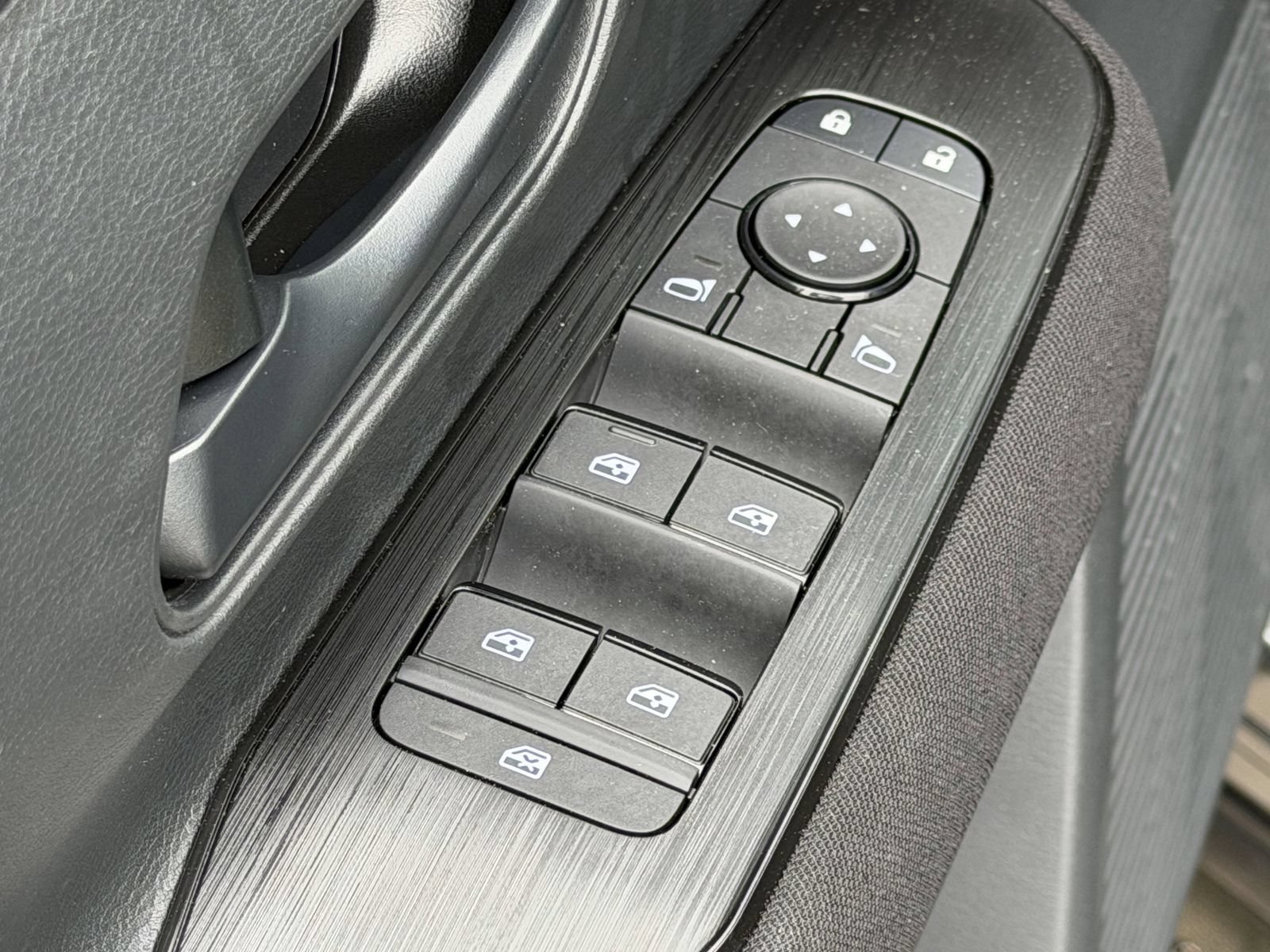 New 2026 Nissan Kicks S FWD image 16