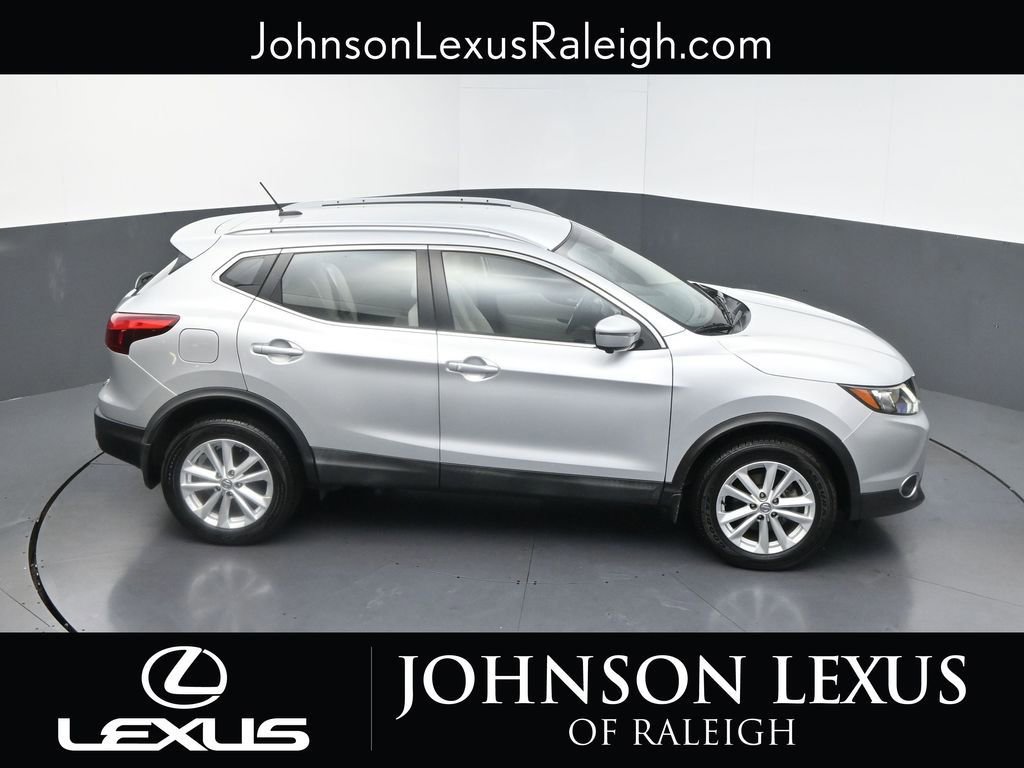Used 2018 Nissan Rogue Sport SV w/ SV Technology Package FWD image 28