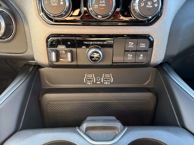 New 2027 RAM 1500 Express AWD/4WD image 23