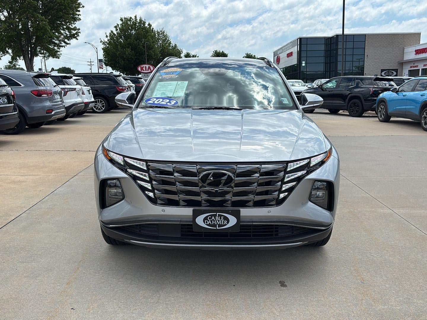 Used 2023 Hyundai Tucson Limited w/ Cargo Package AWD/4WD image 2