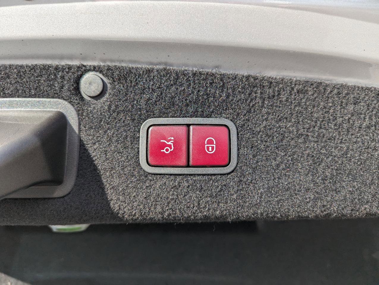 Used 2015 Mercedes-Benz S 550 4MATIC Sedan image 46